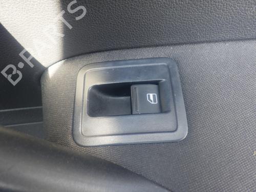 Used Right front window switch Right front window switch VW POLO V (6R1, 6C1) 1.2 (60 hp) 33737589 33737589