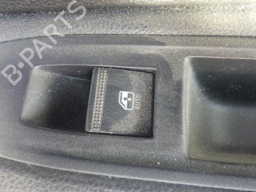 right-rear-window-switch-renault-clio-v-b7_-2019-39091710 main image