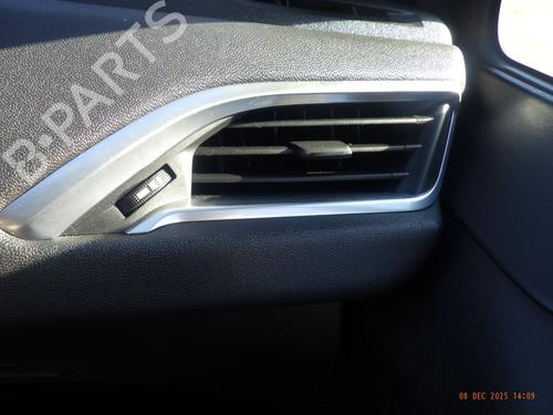 Used Air vent PEUGEOT 208 I (CA_, CC_) 1.2 VTI 82 (82 hp) 30849974