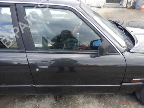 Używane Drzwi przednie prawe BMW 3 (E30) 318 i (115 hp) 30643396