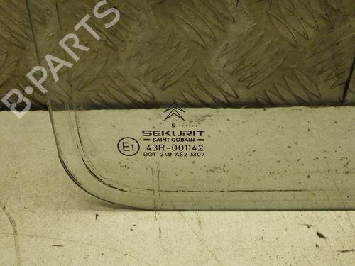 Used Rear right door window Rear right door window 39074569 39074569