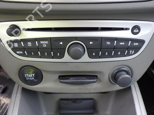 Bilradio RENAULT MEGANE III Hatchback (BZ0/1_, B3_) 1.5 dCi (BZ0C) (90 hp) 24286742