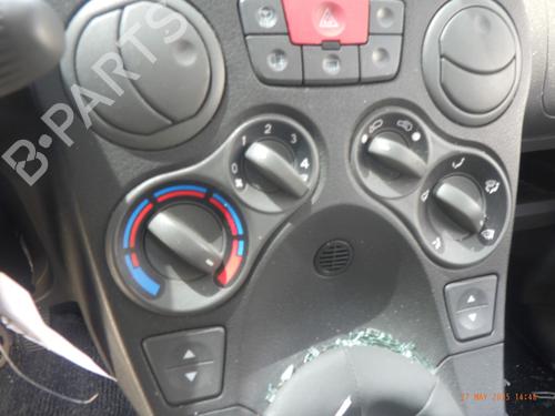 Used Climate control FIAT PANDA (169_) 1.2 LPG (169CXF1A) (69 hp) 26288502
