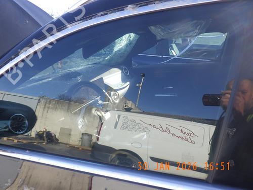 front-left-door-window-mercedes-benz-gla-h247-2020-32017121 main image