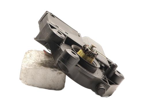 Right front window motor RENAULT GRAND SCÉNIC III (JZ0/1_) 1.5 dCi (JZ09, JZ0D, JZ10, JZ14, JZ1G, JZ29, JZ2C) | BP30513584E20