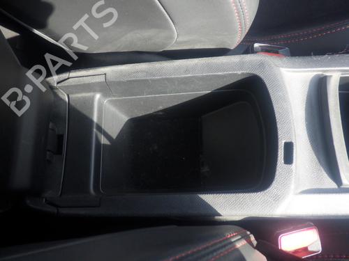 Used Armrest / Center console Armrest / Center console PEUGEOT 308 SW II (LC_, LJ_, LR_, LX_, L4_) 2.0 GT HDi 180 / BlueHDi 180 (181 hp) 33011788 33011788