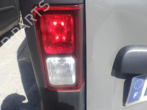 left-tailgate-light-renault-trafic-iii-van-fg_-2014-36571694 main image