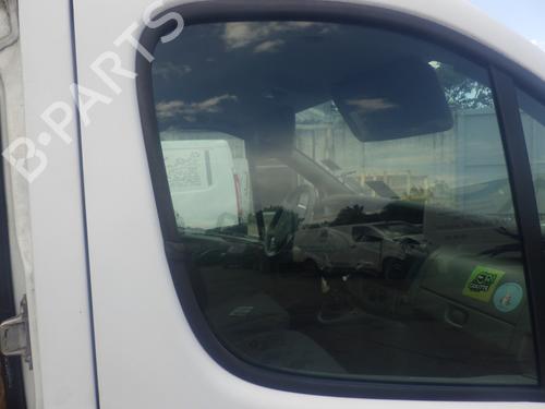 front-right-door-window-renault-trafic-ii-van-fl-2001-37733413 main image