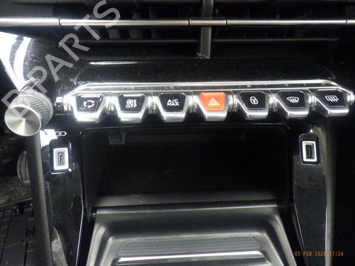 Used Climate control PEUGEOT 208 II (UB_, UP_, UW_, UJ_) 1.2 PureTech 100 (101 hp) 32146657