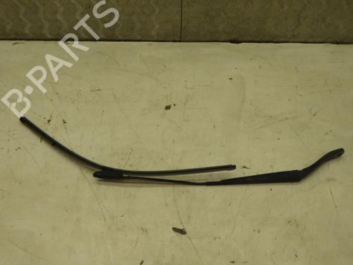 Used Front windshield wiper arm Front windshield wiper arm 38306266 38306266