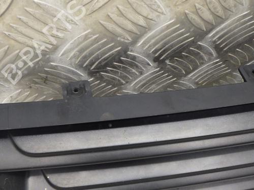 Used Grille Grille 34335738 34335738