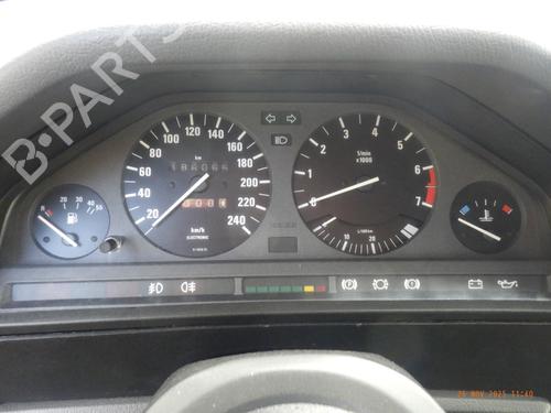 Kombiinstrument BMW 3 (E30) 318 i (115 hp) 30643411