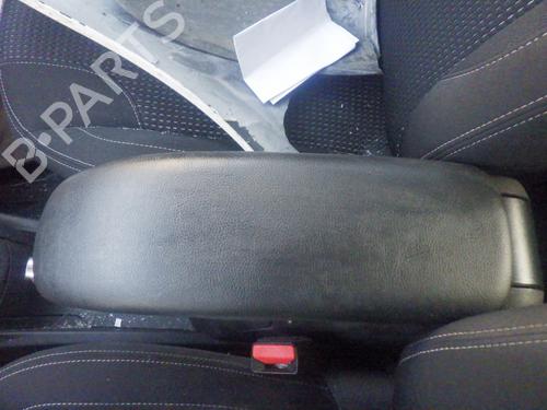 Armlæn PEUGEOT 208 I (CA_, CC_) 1.2 THP 110 (110 hp) 32474854