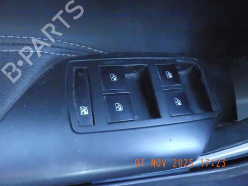 Used Left front window switch OPEL INSIGNIA A (G09) 2.0 CDTI (68) (131 hp) 30200324