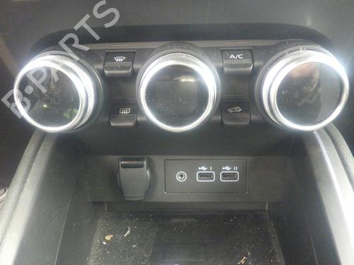 climate-control-renault-clio-v-b7_-2019-37733368 main image