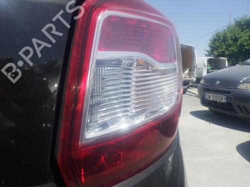 right-taillight-dacia-sandero-ii-2012-37203005 main image