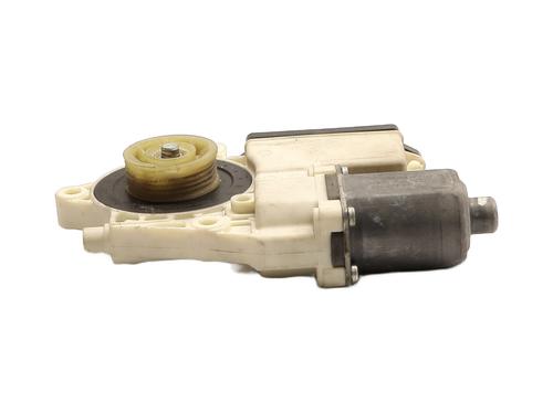Right front window motor BMW X3 (E83) xDrive 20 d | BP34221671E20 - Image 3