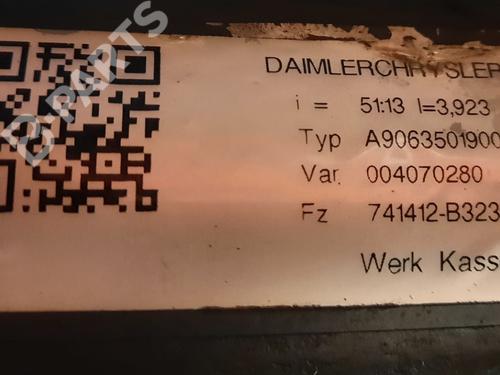 Rear axle VW CRAFTER 30-35 Bus (2E_) 2.5 TDI | BP6975278M2 