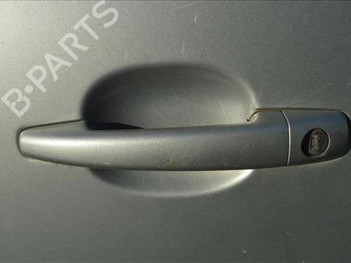 Used Front left exterior door handle PEUGEOT 3008 II SUV (MC_, MR_, MJ_, M4_) 1.2 THP/ PureTech 130 (MRHNSM, MRHNSU, MRHNSJ, MRHNYW,... (131 hp) 24563049