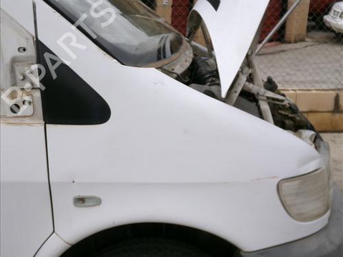 Forskærm Højre MERCEDES-BENZ VITO Van (W638) 110 CDI 2.2 (638.094) (102 hp) 24860448