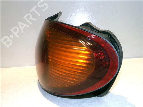 Right taillight HYUNDAI LANTRA II (J-2) 1.9 D | BP30062952C35 