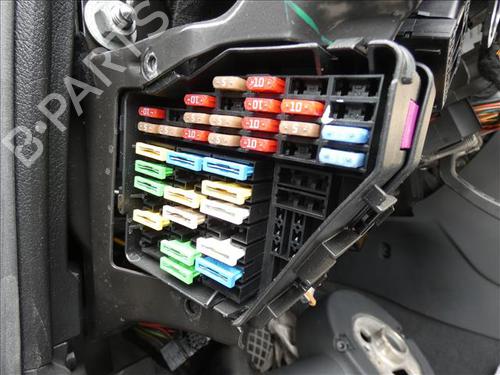Used Fuse box SEAT EXEO (3R2) 2.0 TDI (143 hp) 24557682