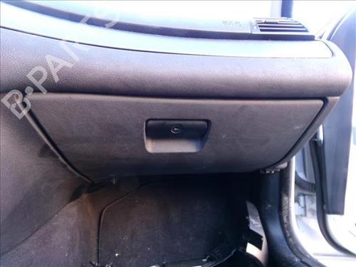 Used Glove box BMW 3 (E46) 320 d (150 hp) 26204308