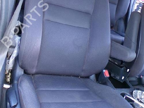 Used Right front seat HONDA CR-V III (RE_) 2.0 i-VTEC 4WD (RE5, RE2) (150 hp) 24859110