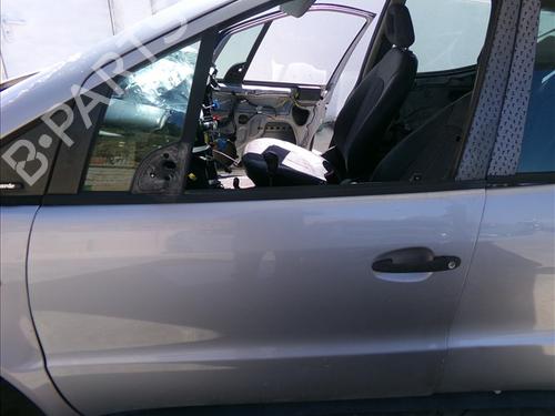 Used Left front door MERCEDES-BENZ A-CLASS (W168) A 170 CDI (168.008) (90 hp) 26147195