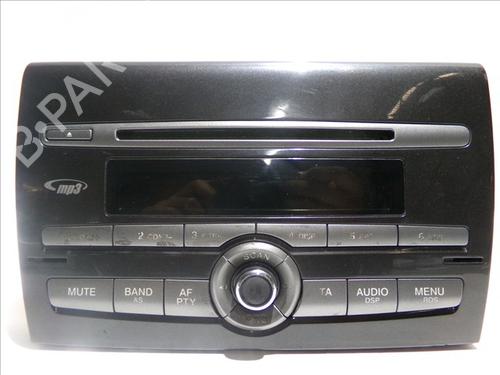 Used Radio FIAT BRAVO II (198_) 1.4 (198AXA1B) (90 hp) 24559349