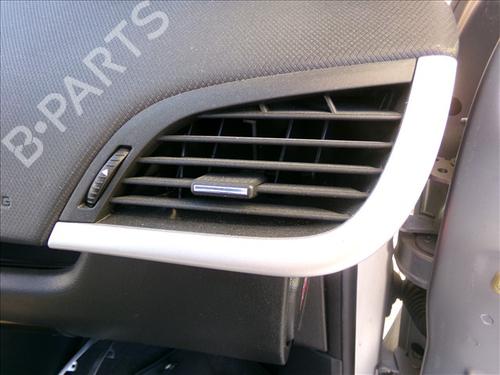 Luftventilen PEUGEOT 207 (WA_, WC_) 1.4 HDi (68 hp) 28689710
