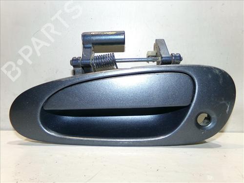 Used Front left exterior door handle HONDA CIVIC VII Hatchback (EU, EP, EV) 1.6 i (EP2, EU8, EU6) (110 hp) 28182324