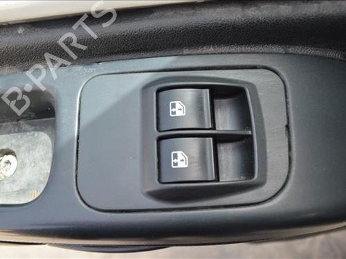 Used Left front window switch PEUGEOT BIPPER (AA_) 1.4 HDi (68 hp) 24561369