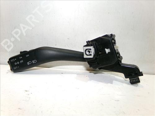 Used Steering column stalk VW GOLF III (1H1) 1.9 D (64 hp) 24559827