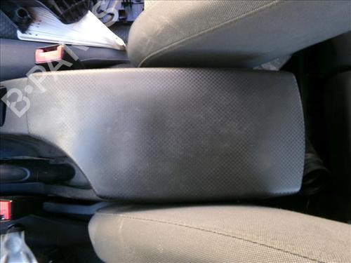 Used Armrest / Center console SEAT ALTEA (5P1) 1.6 TDI (105 hp) 24858203