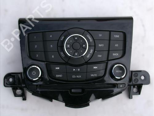 Used Radio CHEVROLET CRUZE (J300) 2.0 CDI (150 hp) 24567676