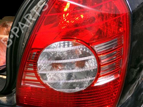 Used Right taillight HYUNDAI ELANTRA III Saloon (XD) 2.0 CRDi (113 hp) 28350508