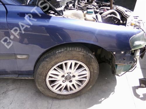 Used Right front fenders VOLVO S60 I (384) 2.4 D (130 hp) 29203468