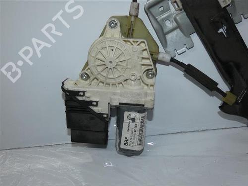 Vindusheismekanisme venstre bak SEAT LEON (1P1) 1.4 16V (86 hp) 24555846