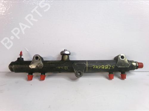 Used Injection rail CHRYSLER VOYAGER IV (RG, RS) 2.5 CRD (141 hp) 25985315