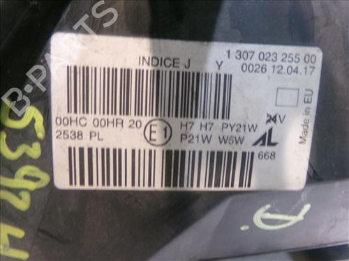 Højre forlygte RENAULT MEGANE III Hatchback (BZ0/1_, B3_) 1.5 dCi (BZ09, BZ0D, BZ1W, BZ29, BZ14) (110 hp) 30966505