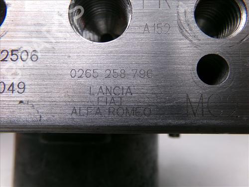 Used ABS pump FIAT TIPO Hatchback (356_, 357_) 1.0 (357HXN1A) (101 hp) 31082395