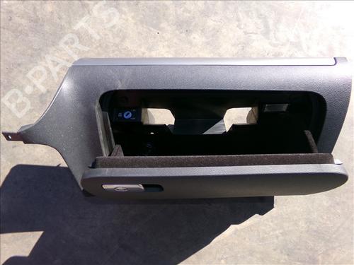 Glove box VW GOLF PLUS V (5M1, 521) 1.6 TDI | BP30106202C95
