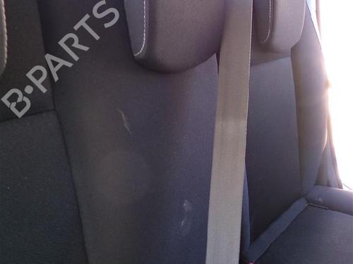 Used Rear center seatbelt RENAULT CLIO III (BR0/1, CR0/1) 1.2 16V (BR02, BR0J, BR11, CR02, CR0J, CR11) (75 hp) 27587345
