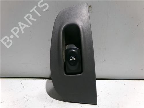 Used Right front window switch RENAULT MEGANE I Classic (LA0/1_) 1.9 dTi (LA08, LA0N, LA0K) (98 hp) 24566599