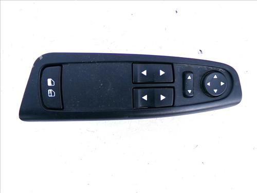 Mando elevalunas delantero izquierdo FIAT STILO (192_) 1.6 16V (192_XB1A) (103 hp) 29623052