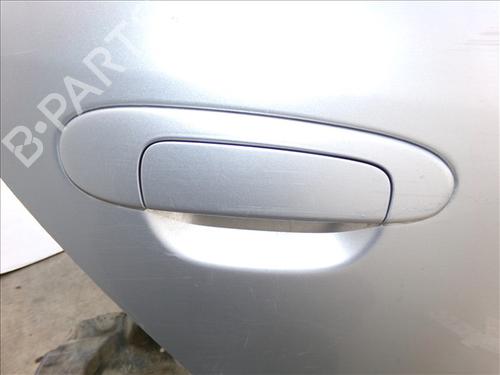 Used Rear right exterior door handle TOYOTA YARIS (_P1_) 1.4 D-4D (NLP10_, NLP10R) (75 hp) 28451504
