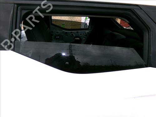 Vidro porta trás esquerda DS DS 3 / DS 3 CROSSBACK (UR_, UC_, UJ_) 1.5 BlueHDi 100 (UCYHYJ) (102 hp) 31020137