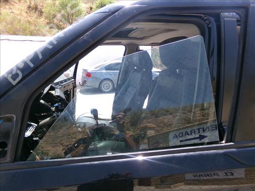 Used Front left door window LAND ROVER RANGE ROVER SPORT I (L320) 2.7 D 4x4 (190 hp) 28109910