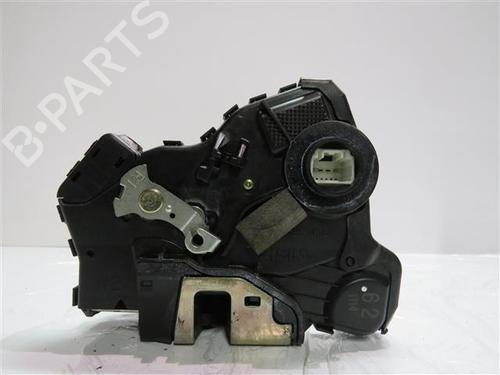 Used Front right lock TOYOTA COROLLA (_E12_) 1.6 VVT-i (ZZE121_, ZZE121R) (110 hp) 24556170